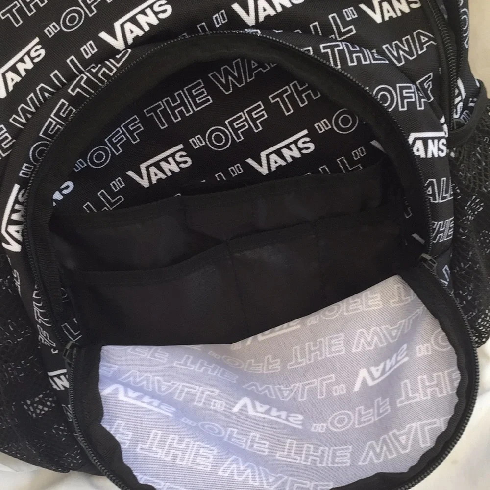 VANS OFF THE WALL LOGO UNISEX STUDENT BACKPACK